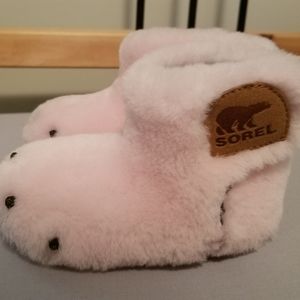 INFANT SOREL BEAR PAW SLIPPER